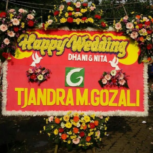 Bunga Papan Selamat Bahagia B1007