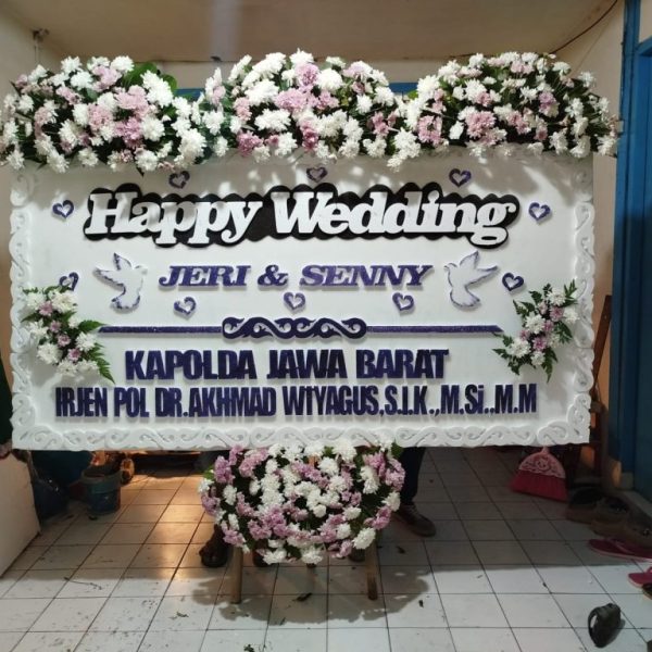 Bunga Papan happy wedding B1038